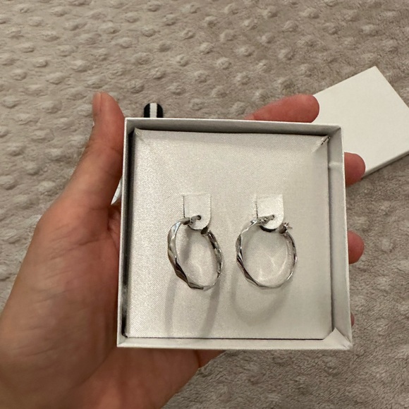 Silver earrings - Picture 1 of 3